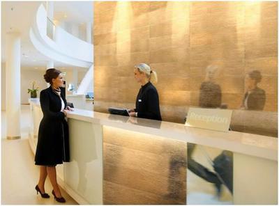 传统酒店向智能前台延伸 酒店管理的智能化转型与未来展望